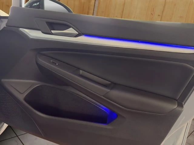 Volkswagen Golf 1.5 eTSI DSG Variant