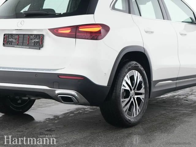 Mercedes-Benz GLA 180 Progressive