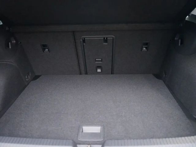 Volkswagen Golf 1.5 TSI Golf VIII Life