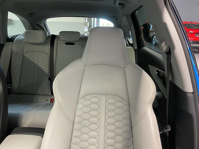 Audi RS4 Avant Quattro