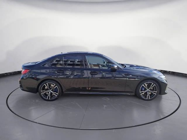 BMW 320 320d M-Sport Sedan