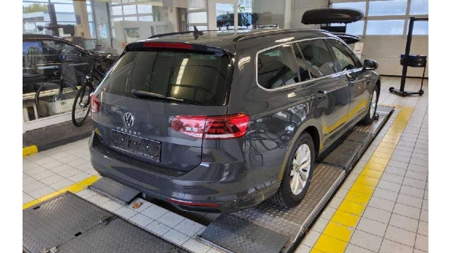 Volkswagen Passat 2.0 TDI Business DSG Variant