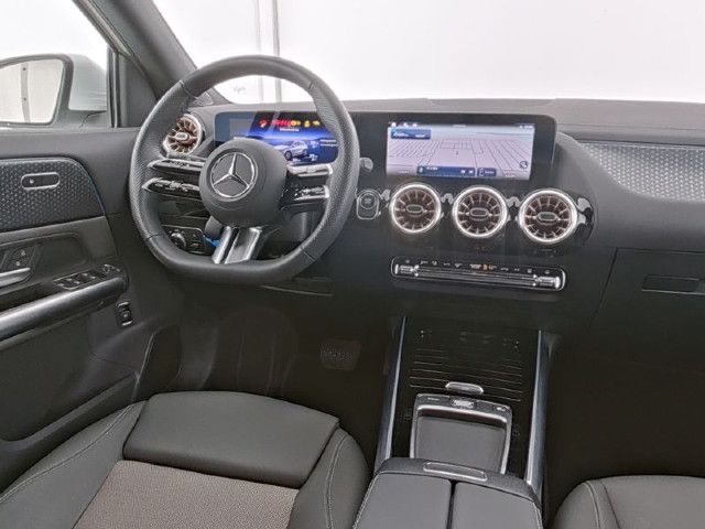 Mercedes-Benz EQA 300 4MATIC
