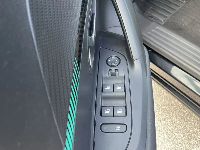 Peugeot 2008 Allure Pack EAT8 PureTech