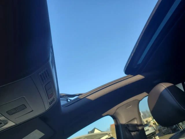 Volkswagen T-Roc IQ.Drive R-Line