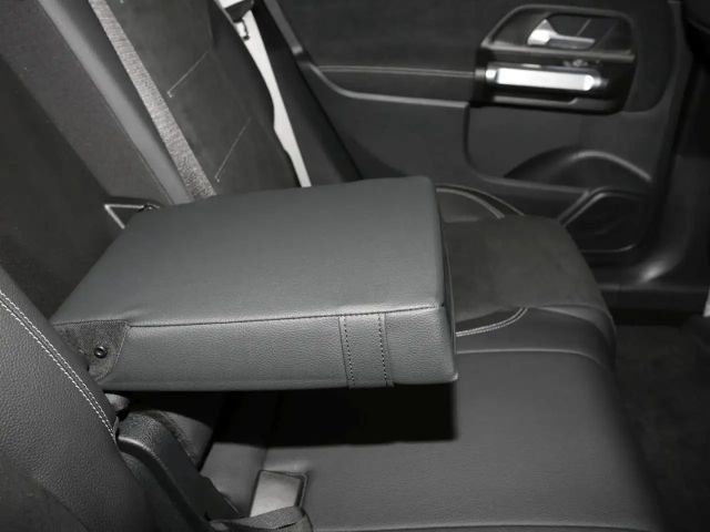 Mercedes-Benz GLB 200 AMG Line GLB 200 d