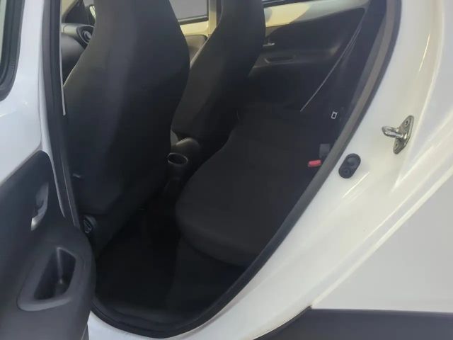 Toyota Aygo 1.0 VVT-i Hatchback Play