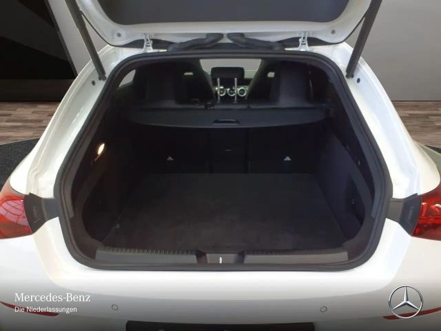 Mercedes-Benz CLA 200 AMG Line