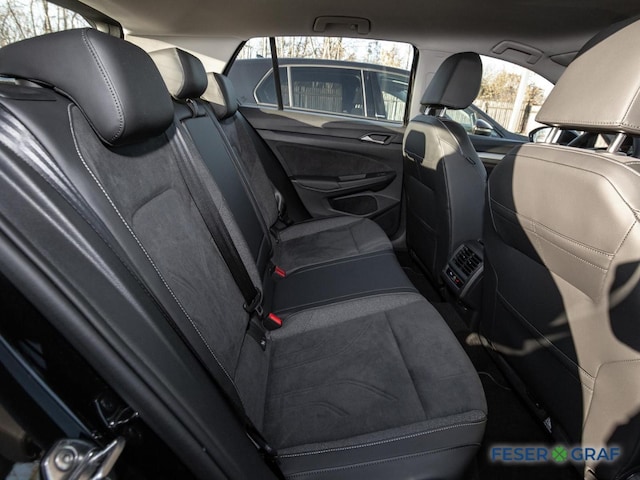 Volkswagen Golf 1.5 eTSI DSG Golf VIII Style