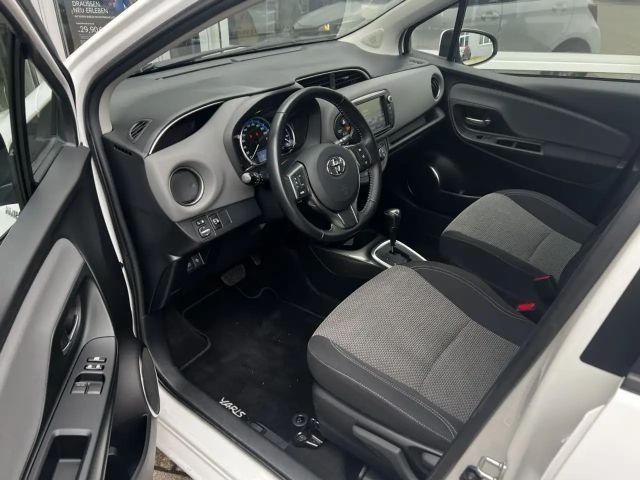 Toyota Yaris Hatchback Hybride VVT-i