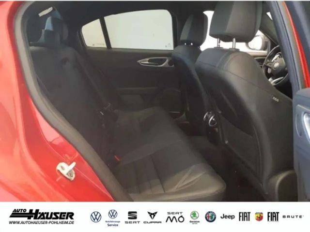 Alfa Romeo Giulia AT8 Q4 Turbo Veloce