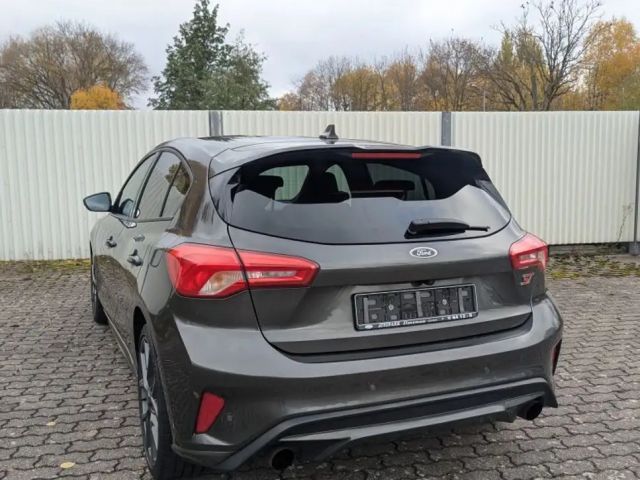 Ford Focus ST Line