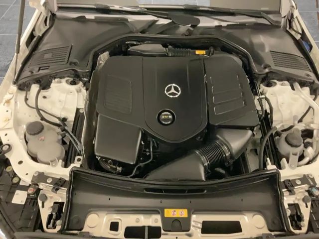 Mercedes-Benz C 180 AVANTGARDE Sedan