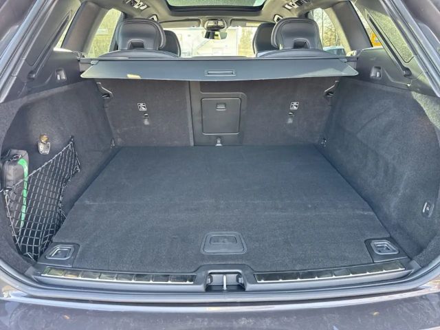 Volvo XC60 AWD R-Design