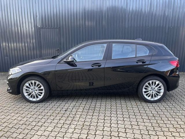 BMW 118 118i 5-deurs Sedan