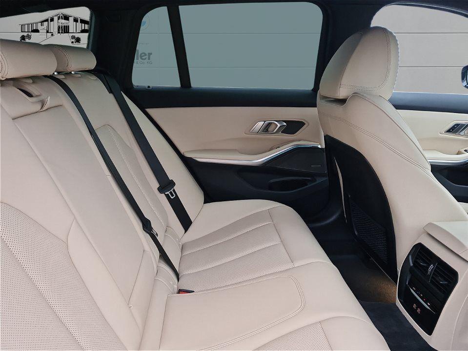 BMW 330 330e Touring xDrive