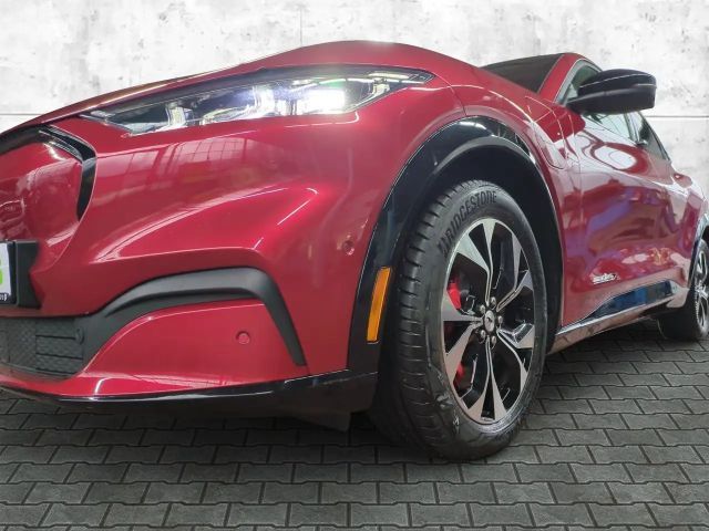 Ford Mustang Mach-E AWD Premium