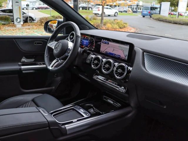 Mercedes-Benz B 200 Progressive Sedan