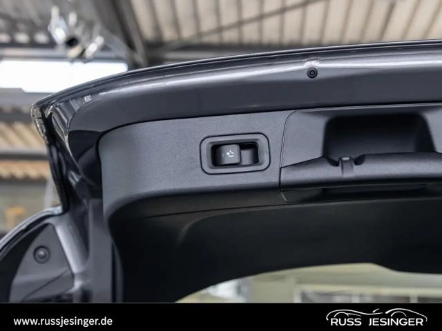 Mercedes-Benz B 200 Progressive Sedan