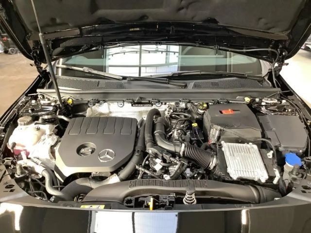 Mercedes-Benz CLA 200 AMG Line Coupé