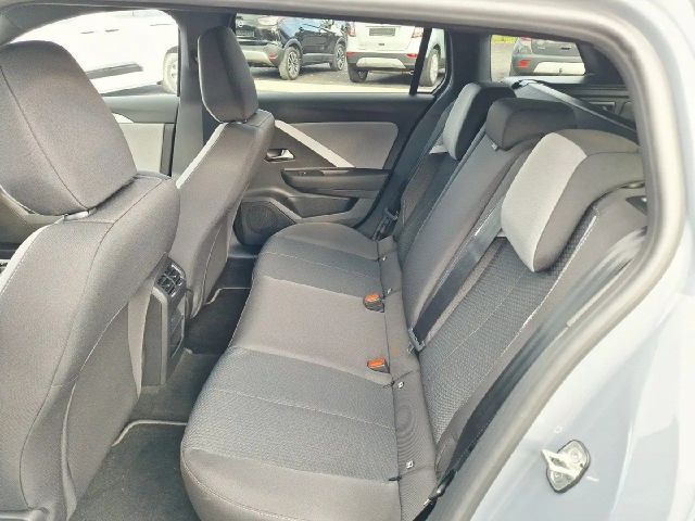 Opel Astra 1.2 Turbo Edition Sports Tourer