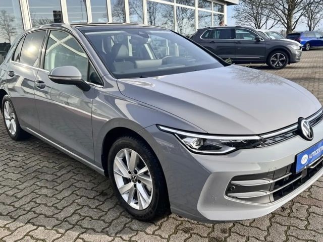 Volkswagen Golf 1.5 eTSI Golf VIII Style