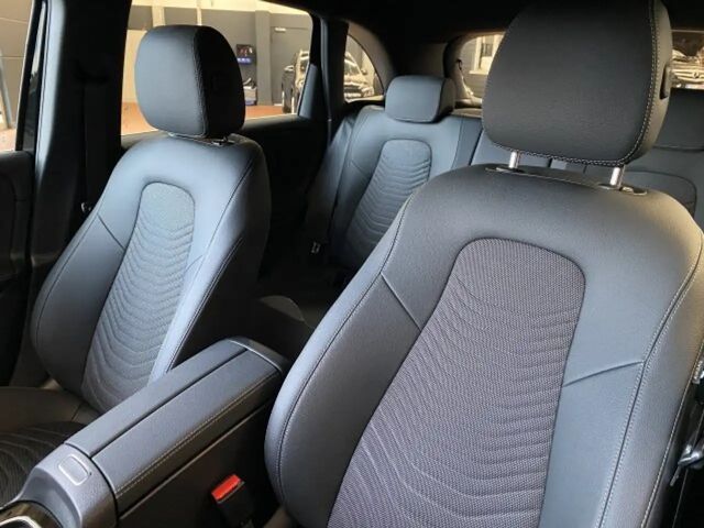 Mercedes-Benz B 180 Progressive