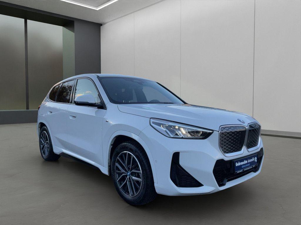 BMW iX1 xDrive30