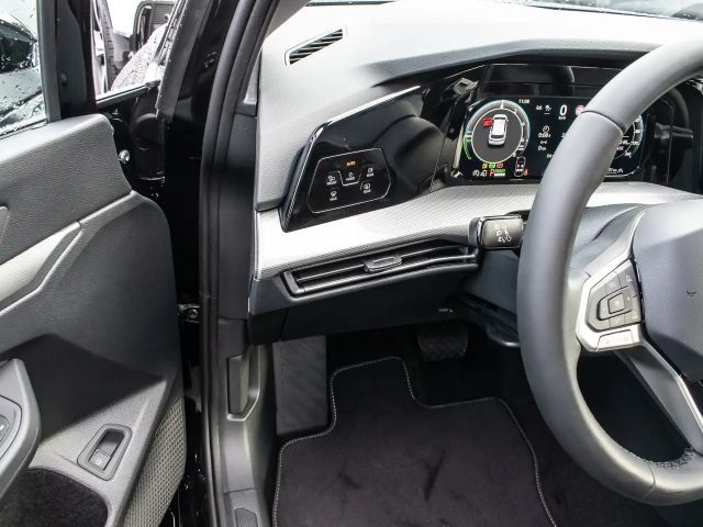 Volkswagen Golf DSG Style eHybrid