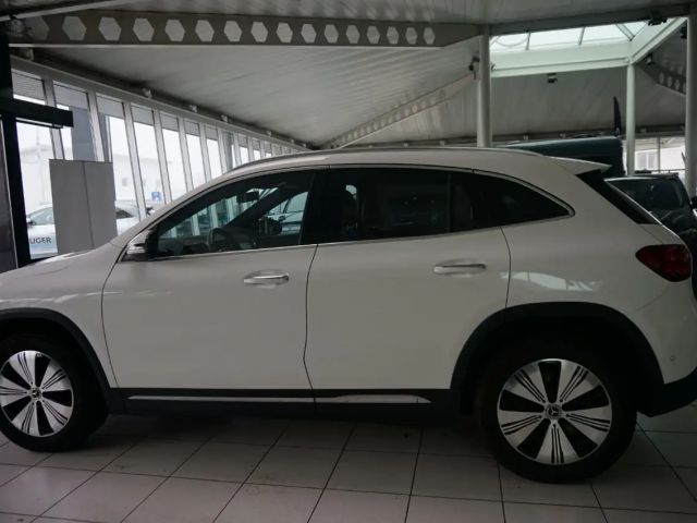 Mercedes-Benz EQA 300 4MATIC