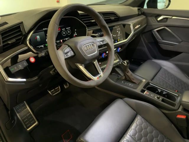 Audi RS Q3 S-Tronic
