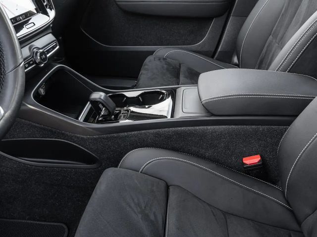 Volvo C40 AWD Plus Recharge Twin Engine