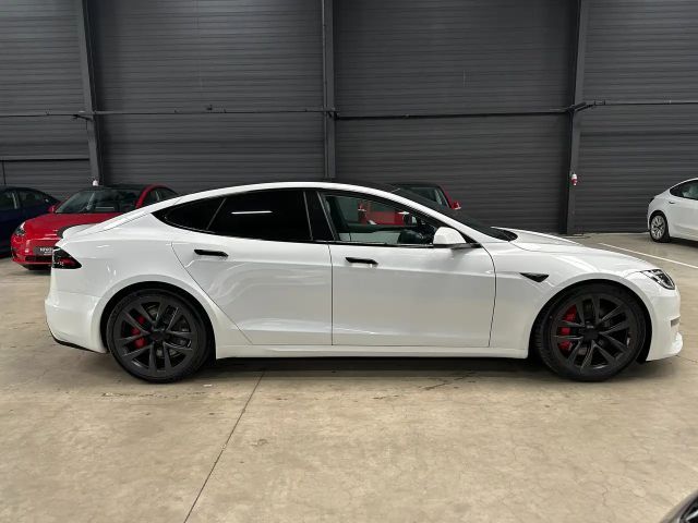 Tesla Model S Plaid