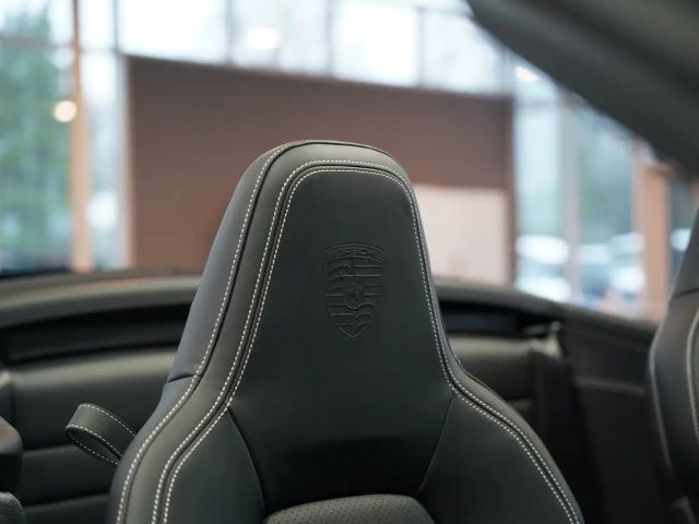 Porsche 911 4 Cabrio Carrera GTS