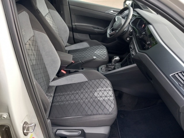 Volkswagen Polo 1.0 TSI DSG R-Line