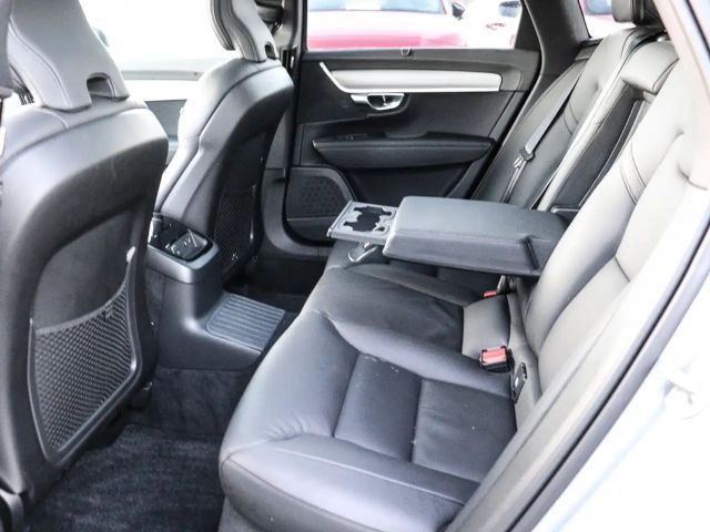 Volvo V90 AWD Dark Plus Recharge