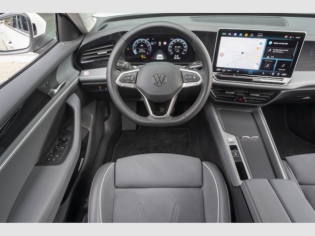 Volkswagen Passat 1.5 eTSI Business Variant