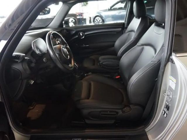 MINI Cooper COOPER 1,5 CAMDEN LEDER NAVI LED SHZ TEMPOMAT 17"