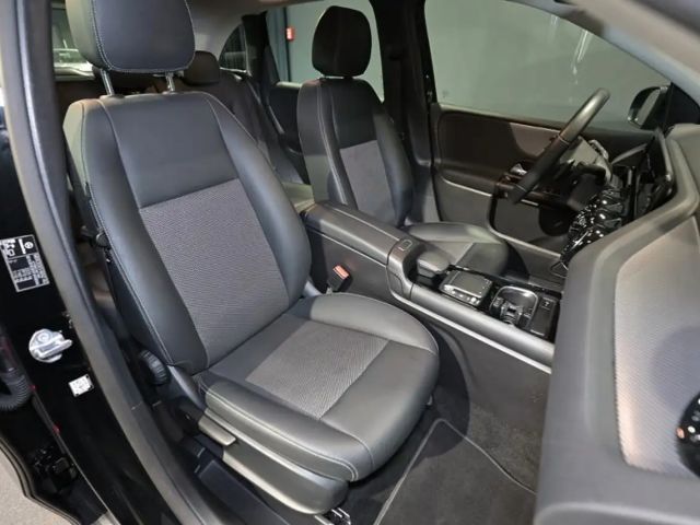 Mercedes-Benz B 250 B 250 e