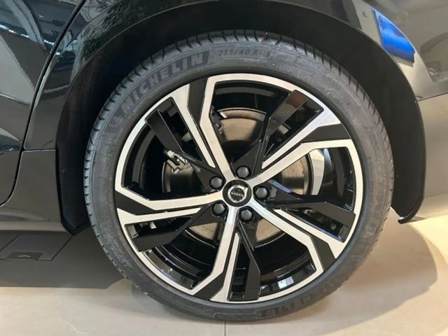 Volvo V60 AWD Dark Plus T8