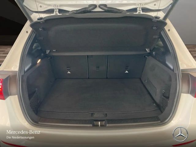 Mercedes-Benz B 200 AMG Line Sedan