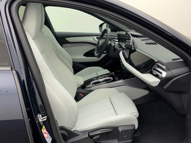 Audi A6 Avant Quattro S-Tronic