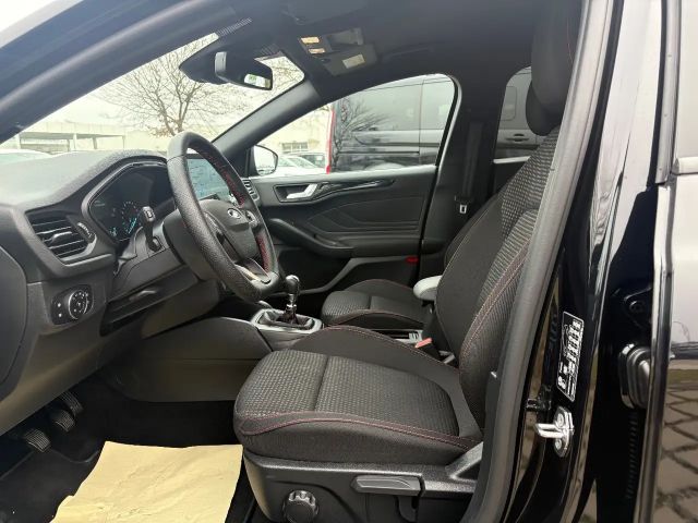 Ford Focus ST Line Wagon