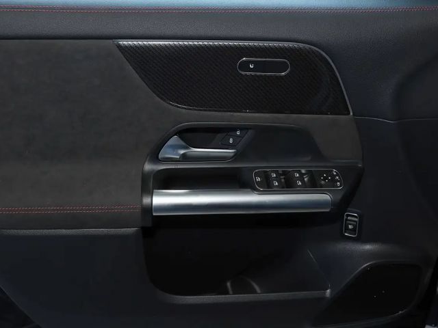 Mercedes-Benz GLA 200 AMG Line