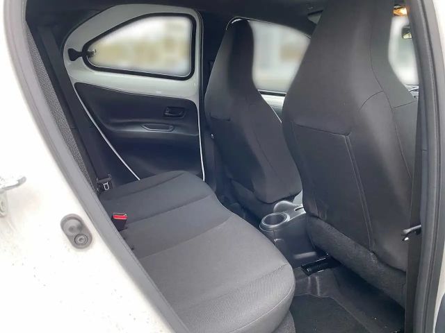 Toyota Aygo X 1.0 VVT-i Business Hatchback