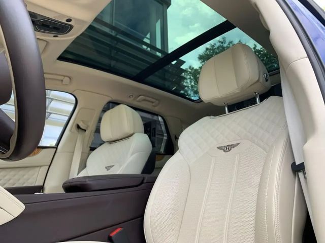 Bentley Bentayga V8
