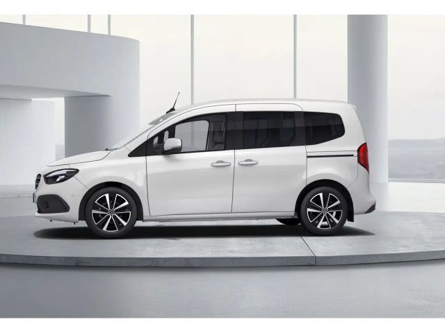 Mercedes-Benz T 180 T 180 d Standard Aut. PTS Navi Cam SHZ LED