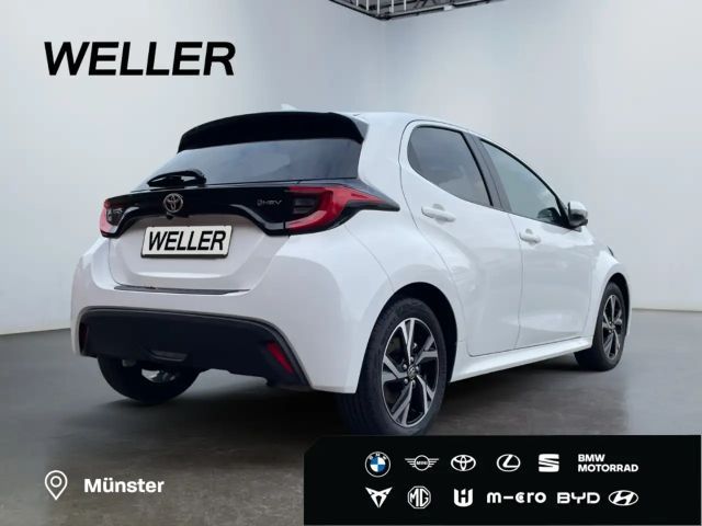 Toyota Yaris Hatchback Hybride Team D