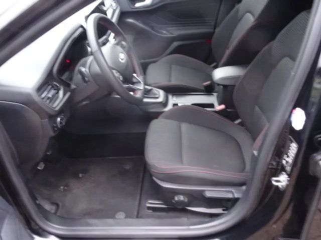 Ford Focus EcoBoost ST Line Wagon