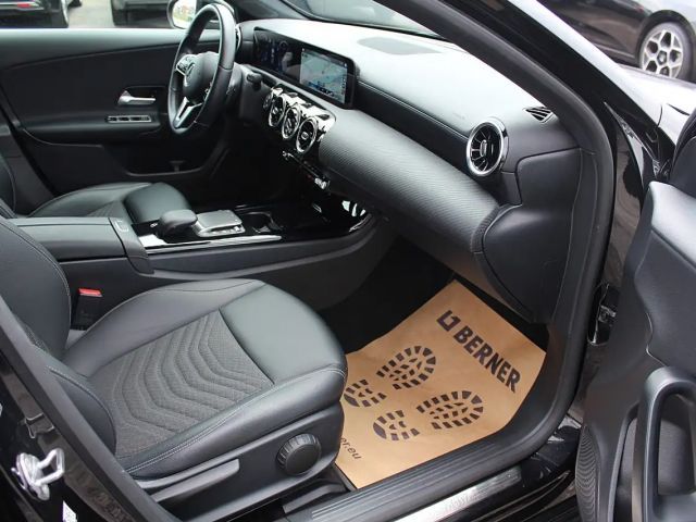 Mercedes-Benz A 200 A 200 d